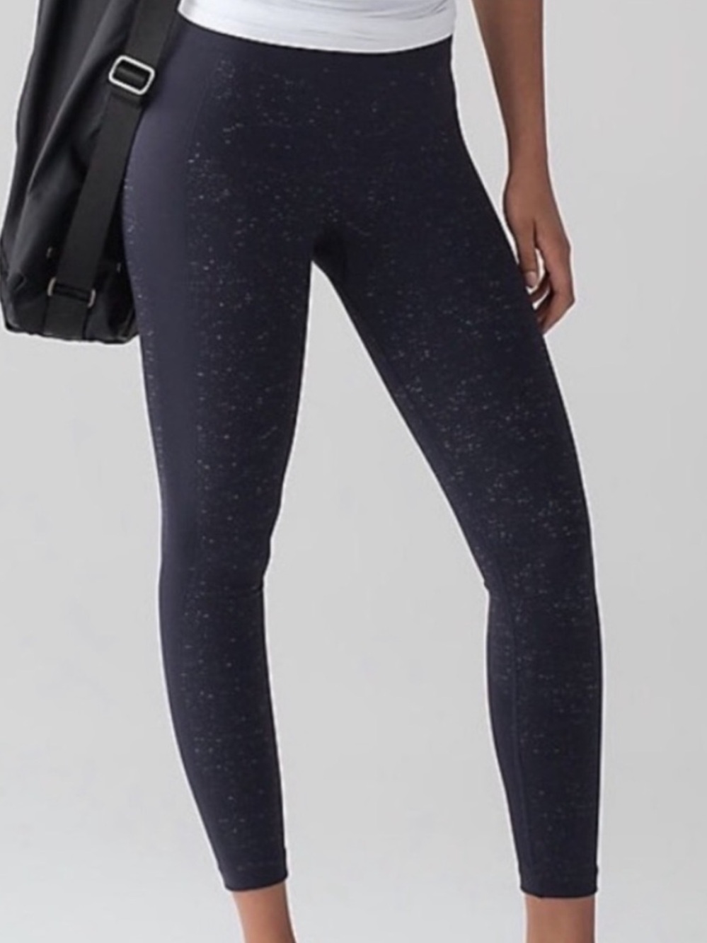 Lululemon Free To Flow 7/8 Tight in Speckled Purple Size 6